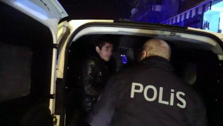 Antidepresan ilaç için eczanelerin camlarını kırdı  G3