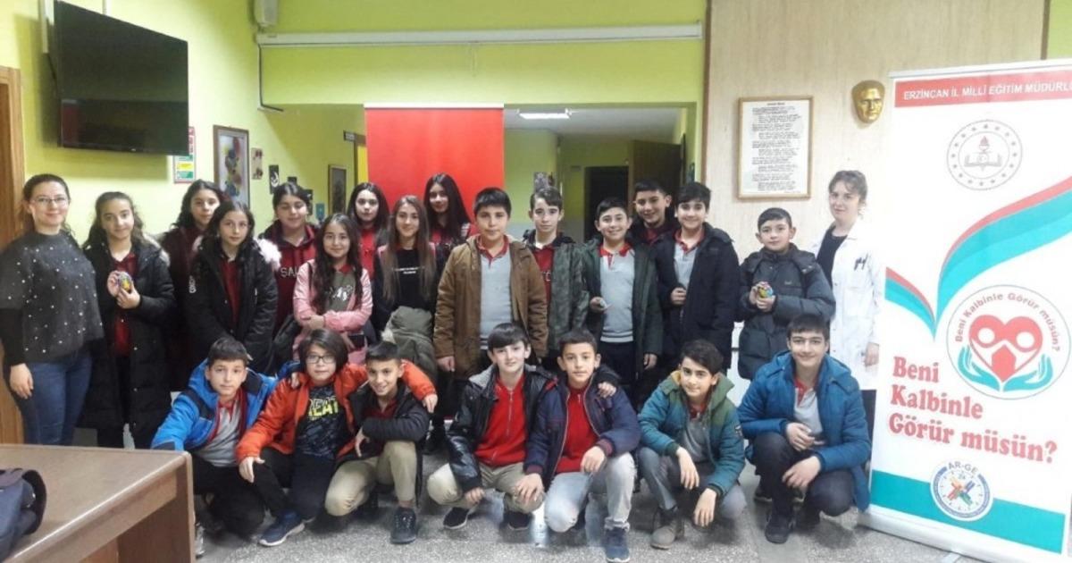 Erzincan&rsquo;da "Beni Kalbinle G&ouml;r&uuml;r m&uuml;s&uuml;n" projesi devam ediyor