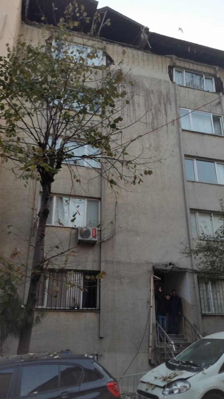 Son dakika! Şişli'de bir binanın çatısı çöktü G3