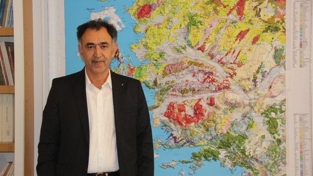 İzmir depremiyle ilgili o felaket senaryosunu hatırlattı, tekrar uyardı