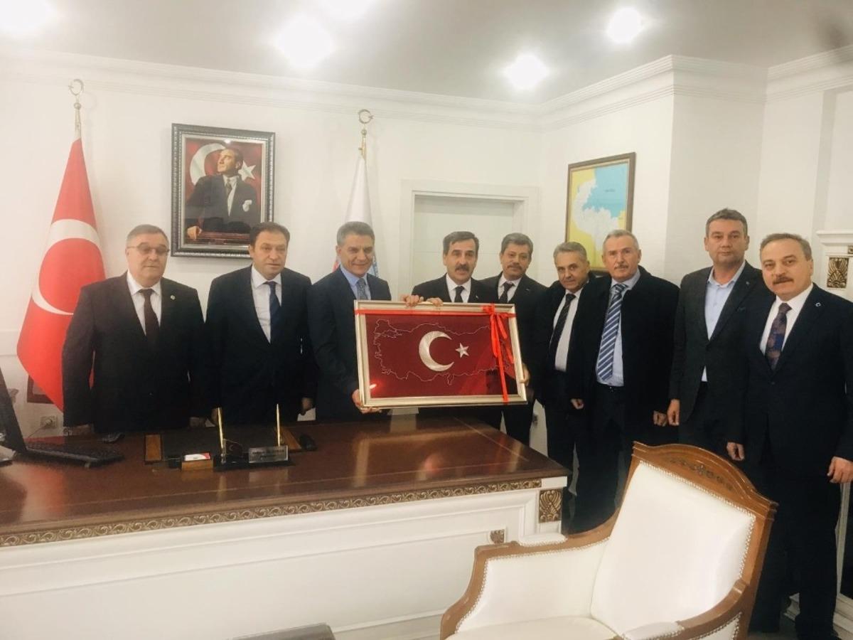 Kamu-Sen ve T&Uuml;RKAV heyetinden Kaymakam &Ouml;zkan&rsquo;a ziyaret