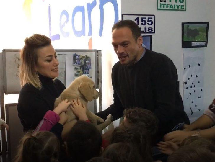 Artvin'de öğrenciler köpeğin ismini seçimle belirledi G3