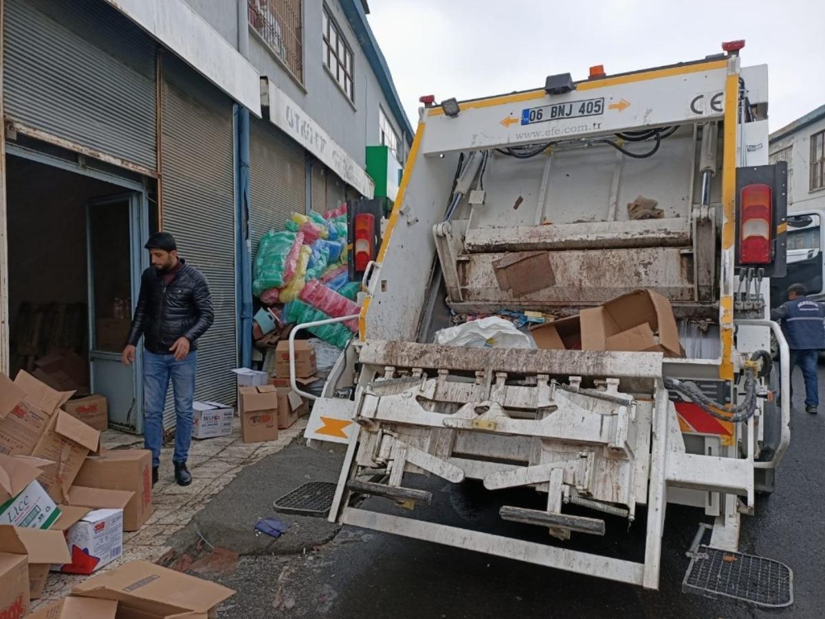 Esnaf kendini ihbar etti, Bağlar Belediyesi tarihi ge&ccedil;miş gıdaları imha etti