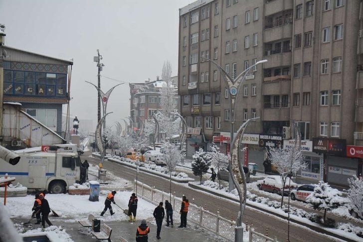 Hakkari’de karla mücadele çalışması G2