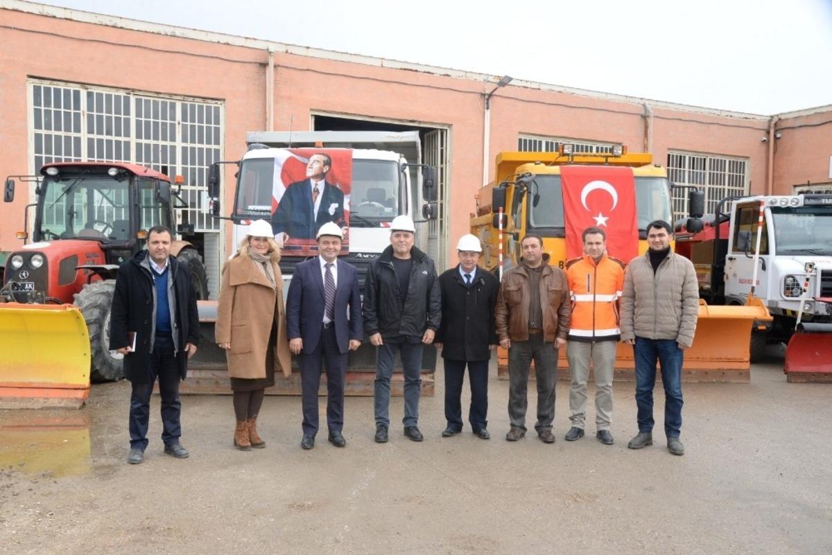 Başkan Şahin kışa hazırlık &ccedil;alışmalarını inceledi