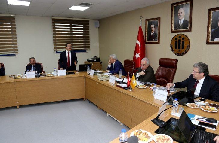 AİÇÜ Rektörü Prof. Dr. Karabulut, Düzey 2 Bölge Çalıştayı’na katıldı G2