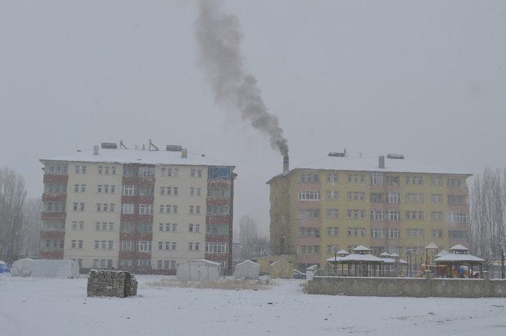 Ağrı güne kar yağışıyla başladı G1