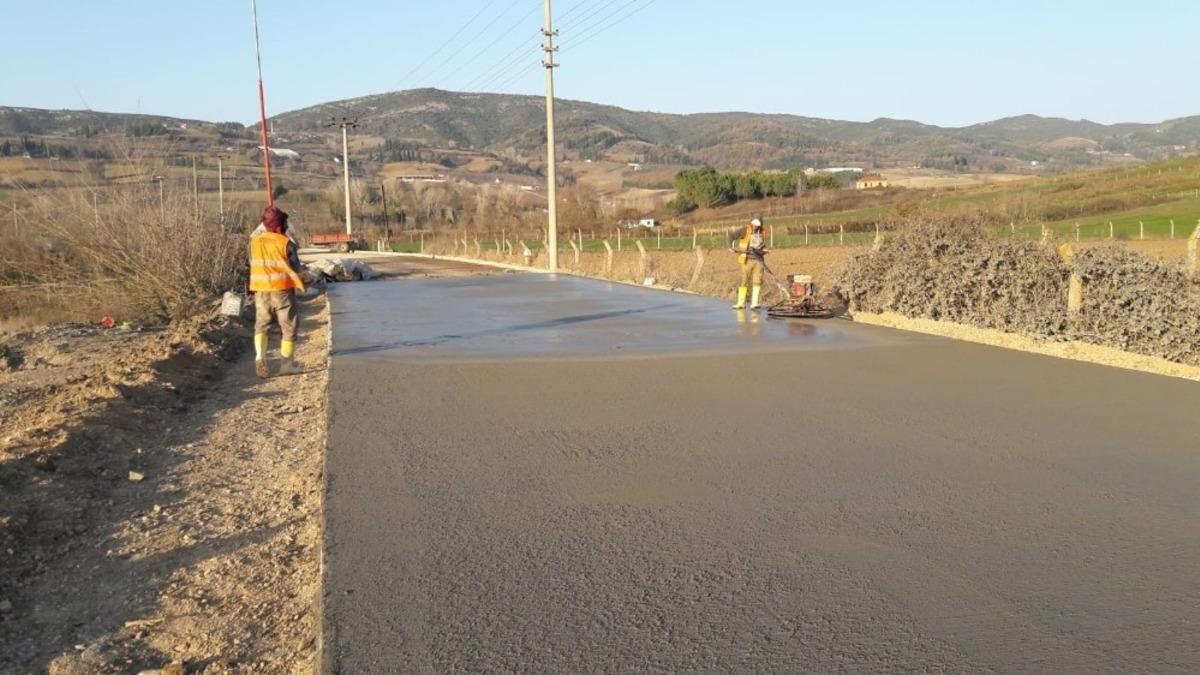 Karam&uuml;rsel&rsquo;de mahalle yolları modern g&ouml;r&uuml;n&uuml;me kavuşuyor