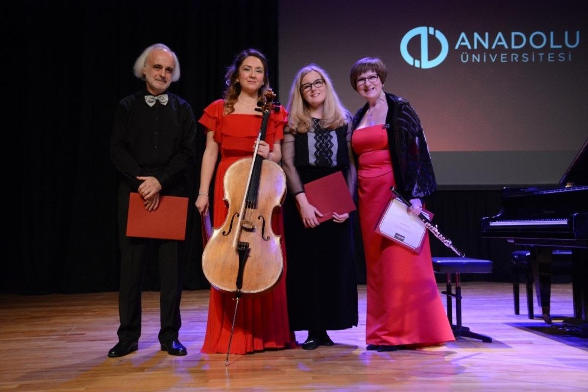 &ldquo;Piyano G&uuml;nleri&rdquo; ile d&uuml;nyaca &uuml;nl&uuml; eğitmenler sahnede