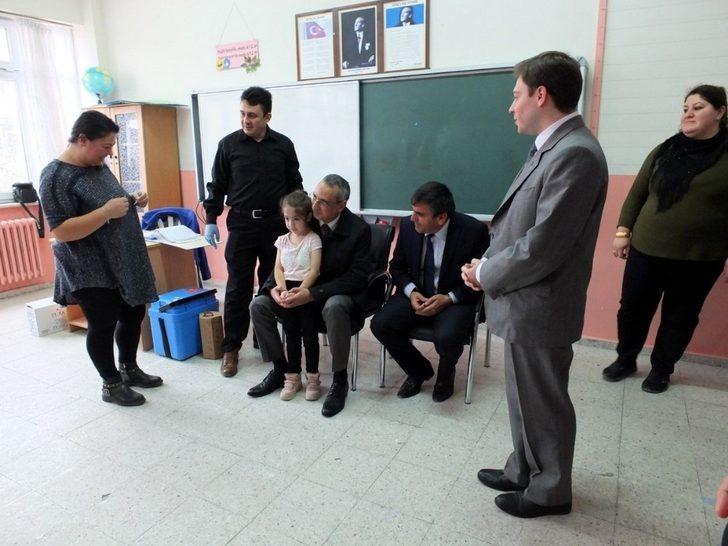 Aşı uygulaması yapılan okula ziyaret G2