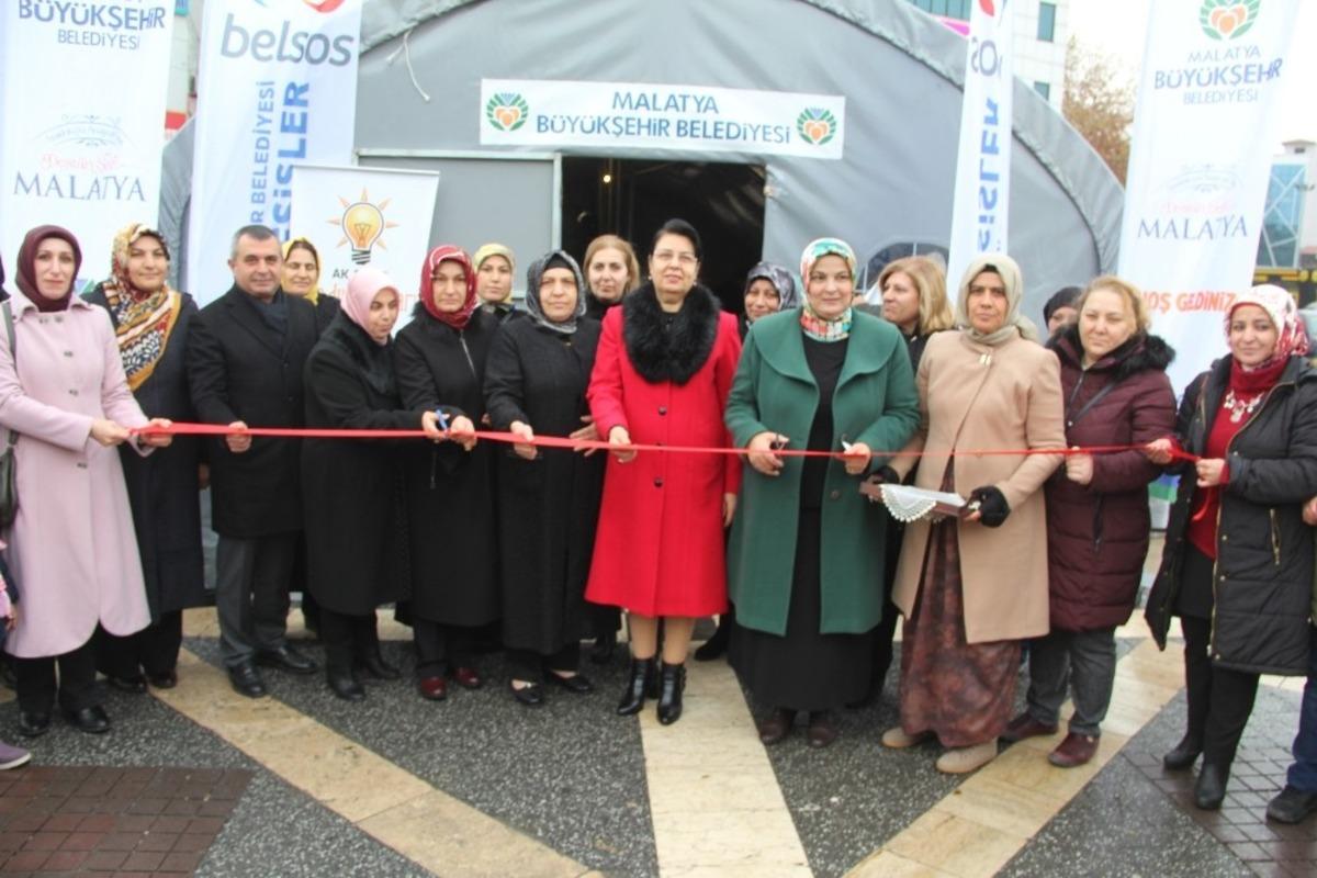 AK Parti Kadın Kolları&rsquo;ndan T&uuml;rk Malı Haftası etkinliği