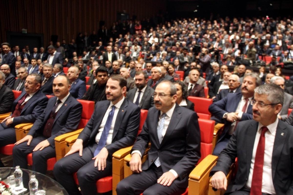 Bakan Albayrak: &ldquo;2020&rsquo;ye girmeden tek haneli faizleri kamu bankalarımız piyasalarımıza inşallah başlatıyor&rdquo;