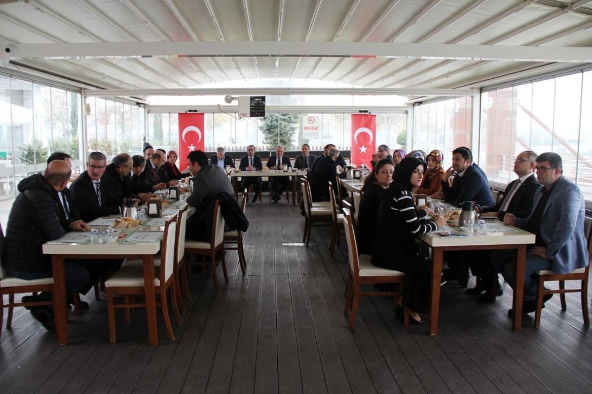 Kış şartlarında ihtiya&ccedil; sahibi vatandaşlara y&ouml;nelik yapılacak &ccedil;alışmalar masaya yatırıldı