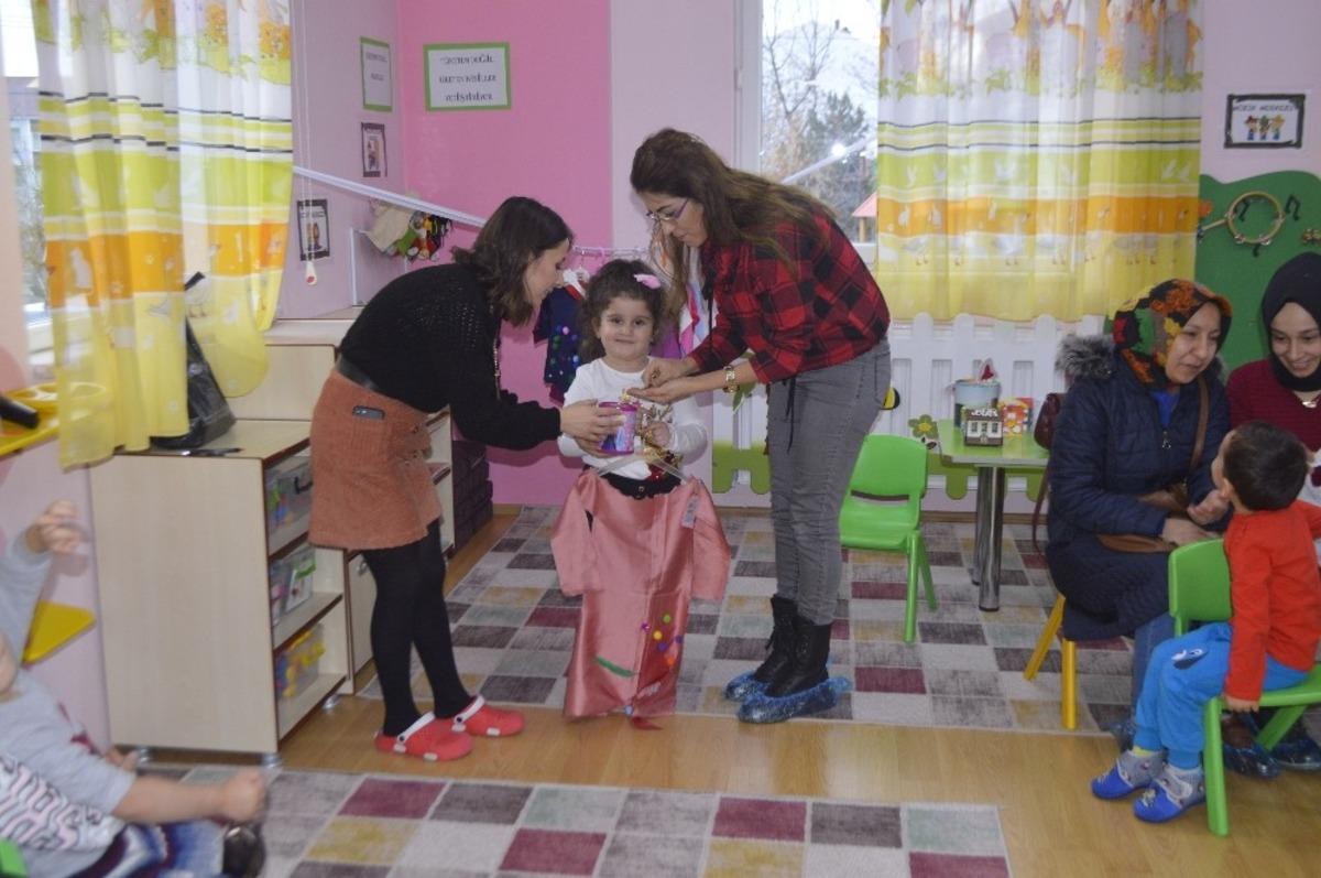 Minik &ouml;ğrenciler, &rsquo;t&uuml;keten değil &uuml;reten nesil olma&rsquo; yolunda ilk adımlarını attı