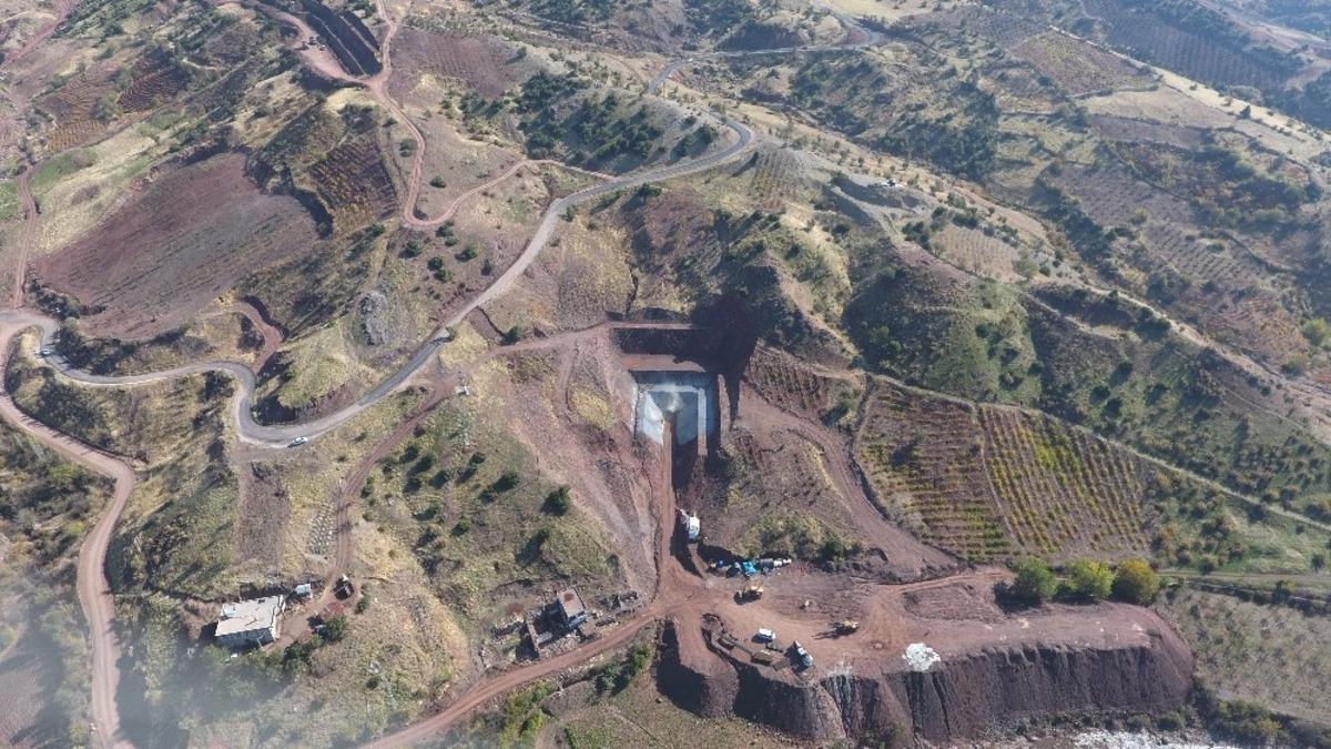 G&ouml;m&uuml;khan Barajı&rsquo;nda &ccedil;alışmalar s&uuml;r&uuml;yor