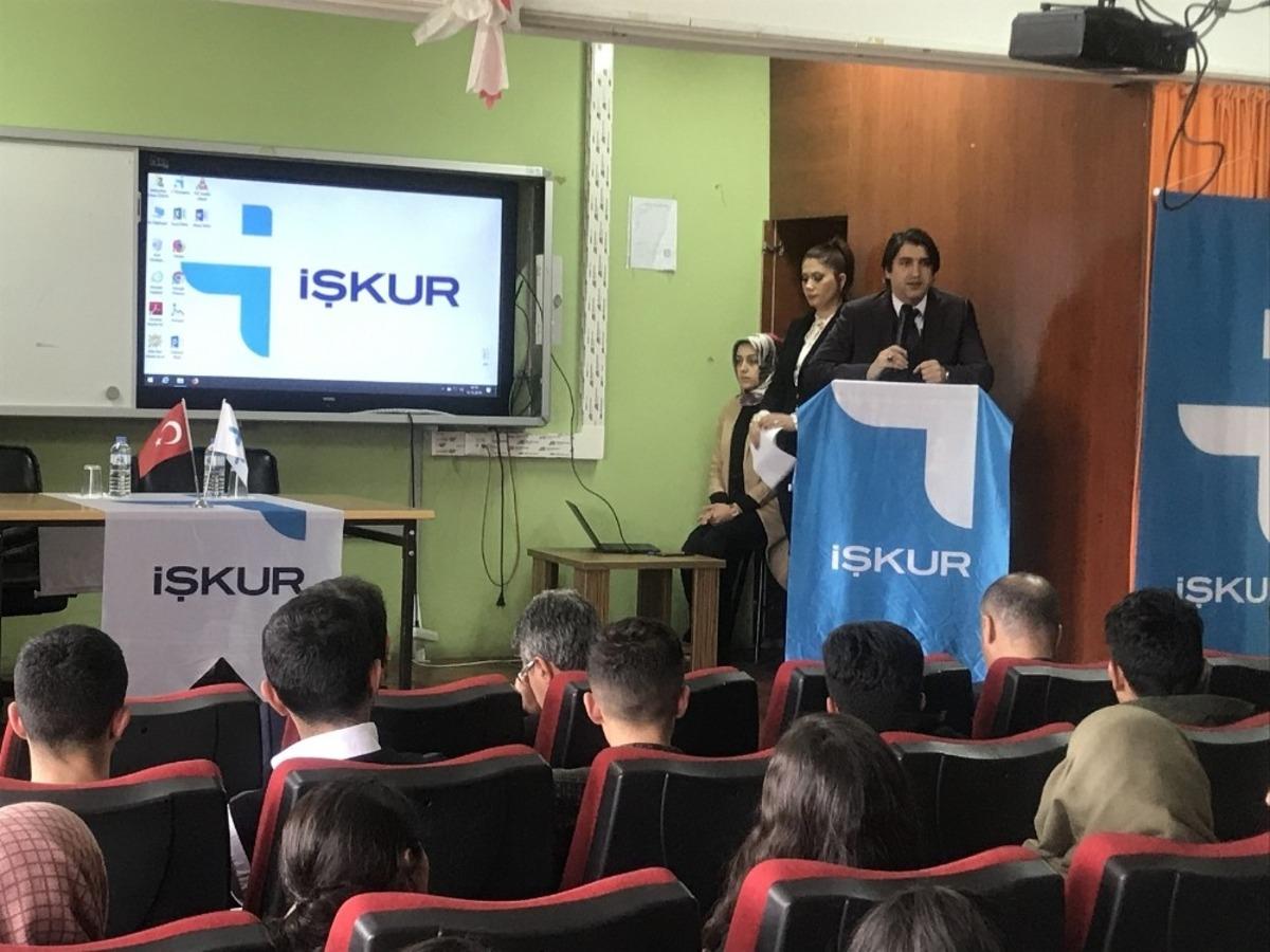 Ağrı&rsquo;da Meslek Tanıtım G&uuml;n&uuml; etkinliği ger&ccedil;ekleştirildi