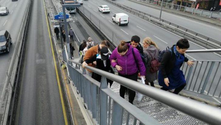 Küçükçekmece'de engelli vatandaşların 'asansör' çilesi devam ediyor G1