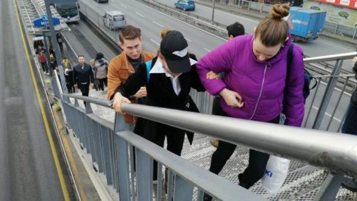 Küçükçekmece'de engelli vatandaşların 'asansör' çilesi devam ediyor G2