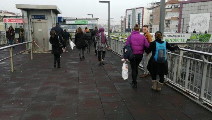 Küçükçekmece'de engelli vatandaşların 'asansör' çilesi devam ediyor G4