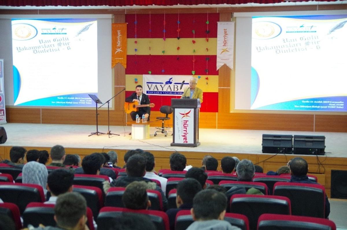 Van&rsquo;da şiir ve m&uuml;zik dinletisi