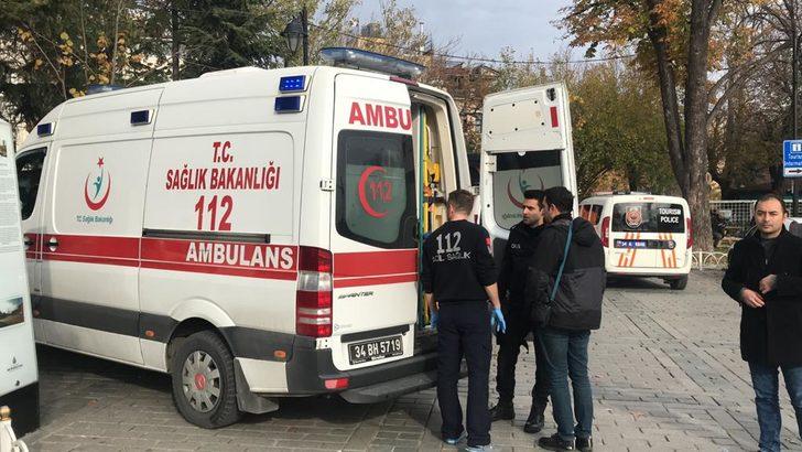 Sultanahmet meydanı'nda silahlı kavga : 2 yaralı G2