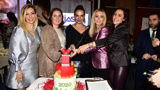 Ünlüleri bir araya getiren yeni yıl partisi 