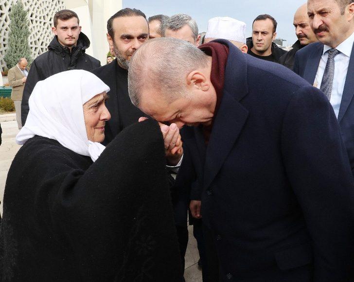 Cumhurbaşkanı Erdoğan aile dostunun cenaze namazına katıldı G4