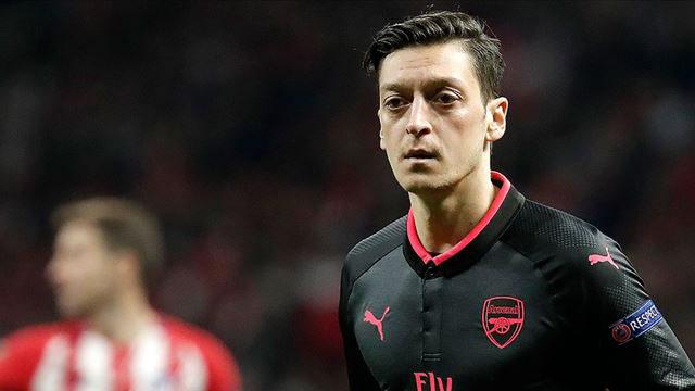 Mesut Özil’in adı kulübe verildi! Sosyal medyadan paylaştı