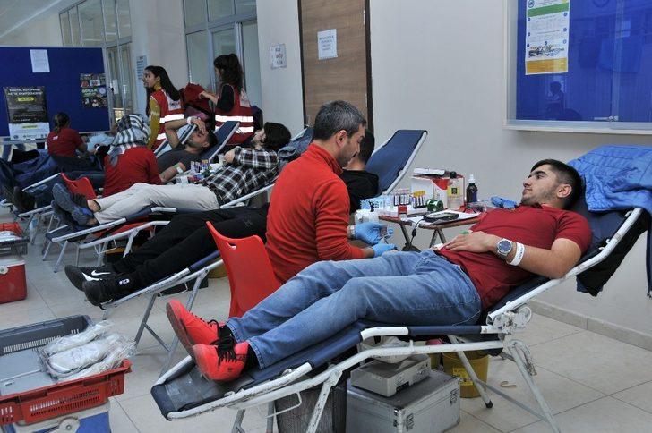 KMÜ’de kan bağışı ve kök hücre kampanyası G1