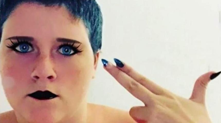 Partnerini seks oyuncağıyla öldürdü!