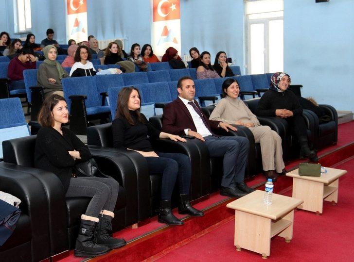 Ağrı İbrahim Çeçen Üniversitesi’nde  “Anne Sütü ve Emzirme Danışmanlığı Eğitimi” düzenlendi G2