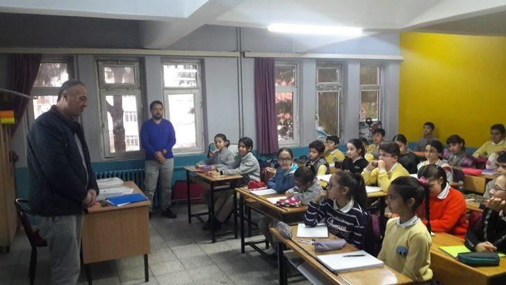 Şehit babası ortaokul öğrencileri ile buluştu G2