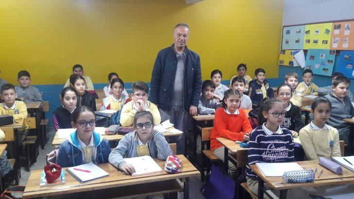 Şehit babası ortaokul öğrencileri ile buluştu G3