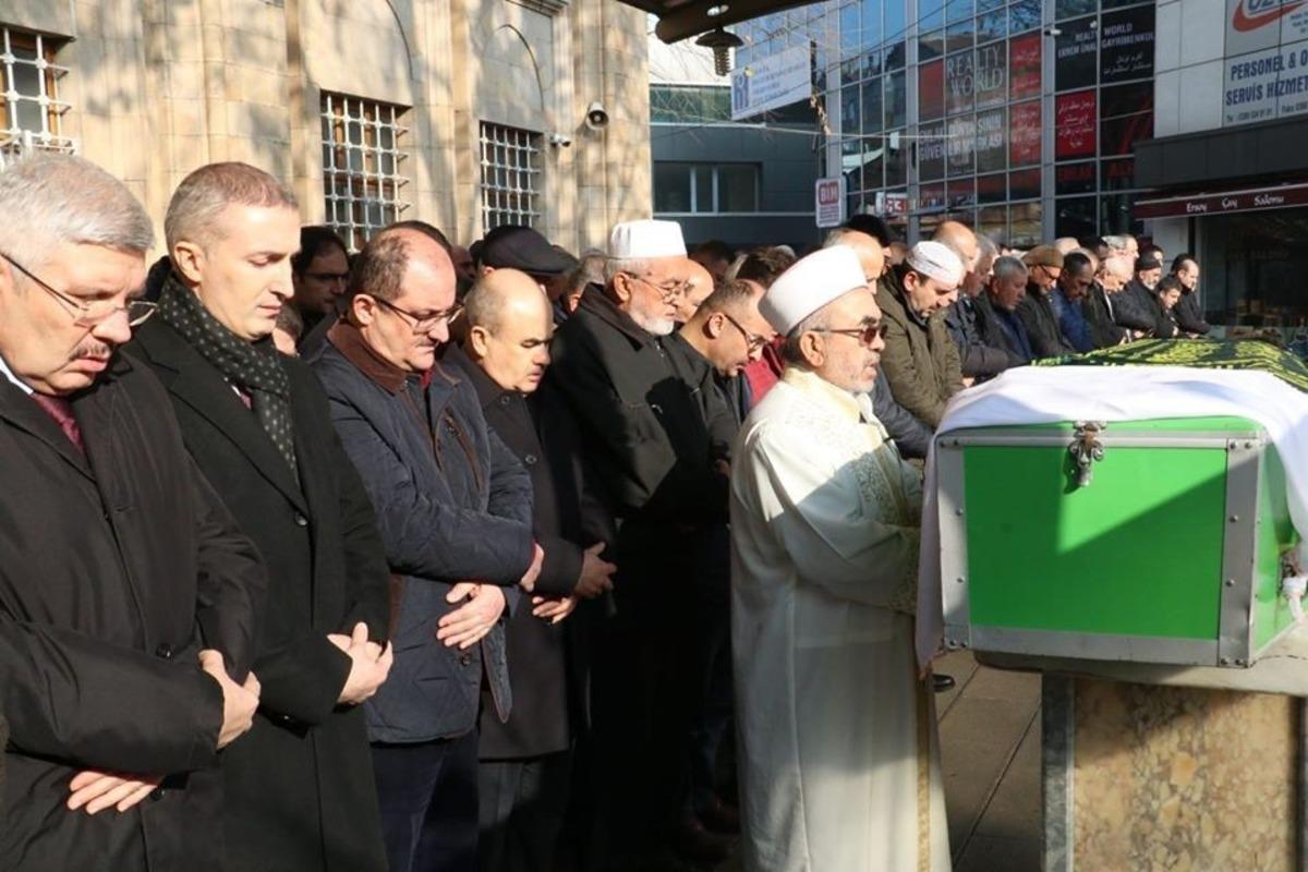 Ali Kuş&ccedil;uoğlu&rsquo;nun annesi toprağa verildi