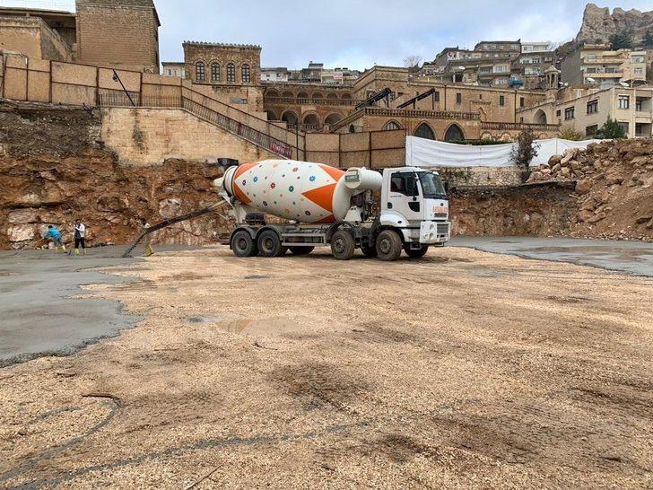 Cumhuriyet Meydanı’na ilk beton döküldü G1