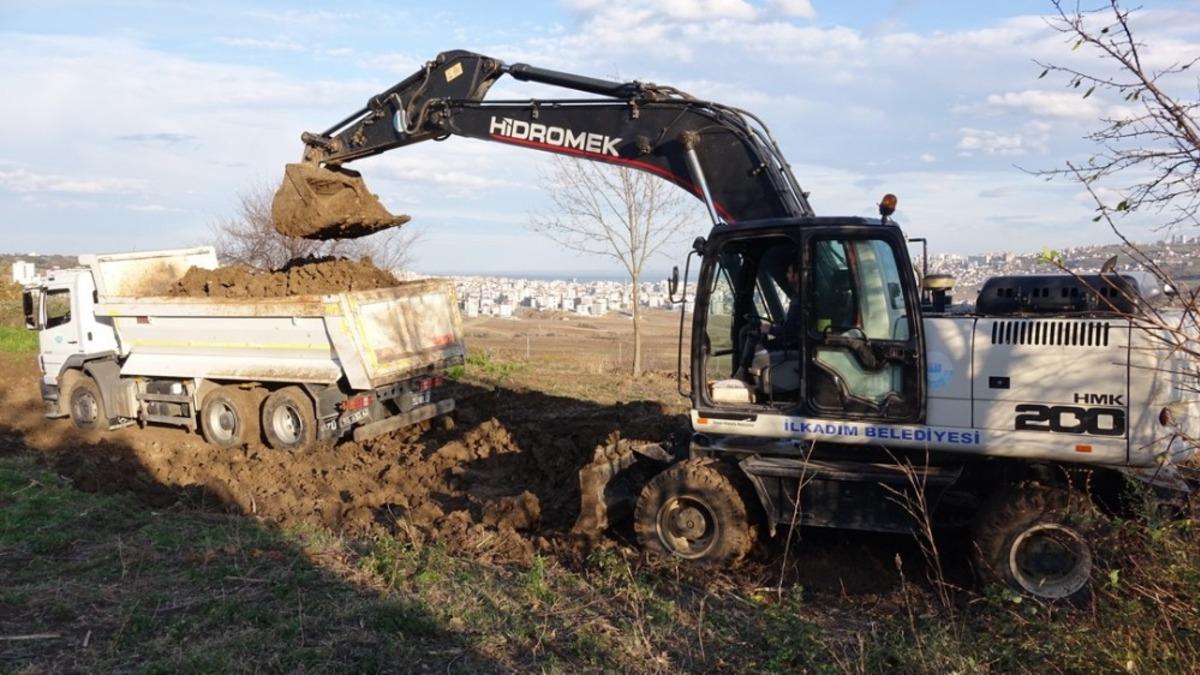 İlkadım&rsquo;da yol a&ccedil;ma &ccedil;alışmaları