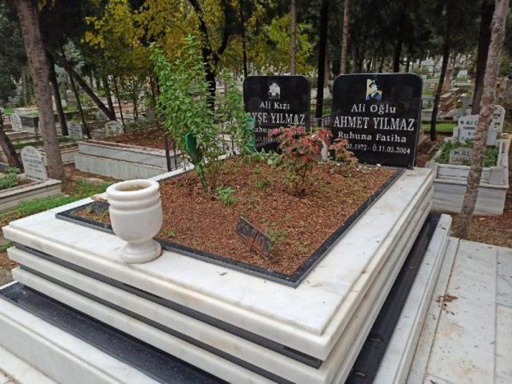 Mezarlıkta şoke eden olay! Mermer fotoğrafları kırdılar G1