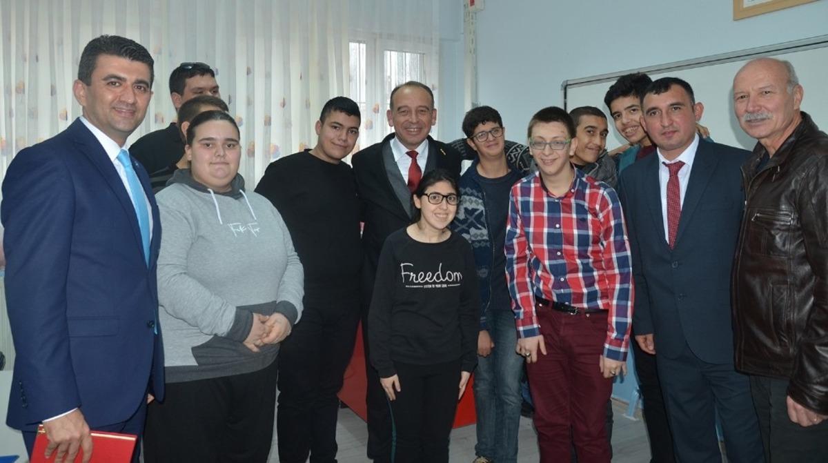 Bu sınıfın kapıları sevgiye a&ccedil;ıldı