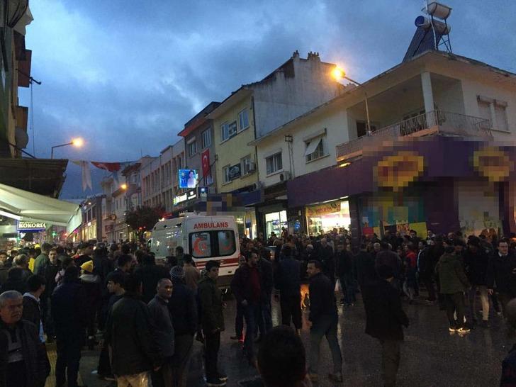 İzmir'de 29 yaşındaki genç, sokak ortasında öldürüldü G1