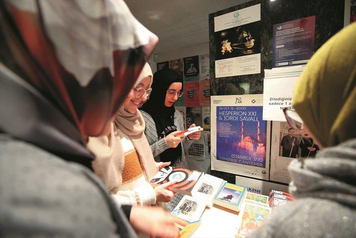 Yunus Emre Enstitüsünden Brüksel'de Türkçe kütüphane G4