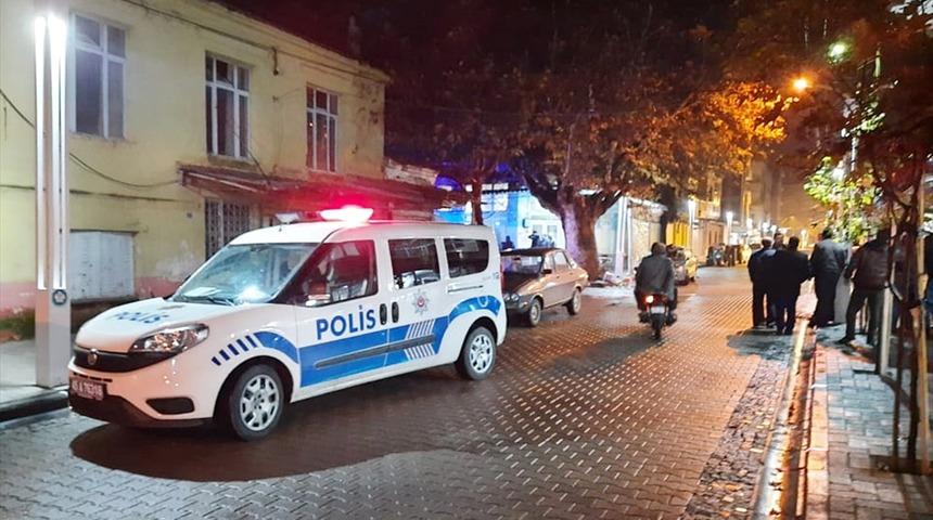 Manisa'da çıkan bıçaklı kavgada bir kişi yaralandı