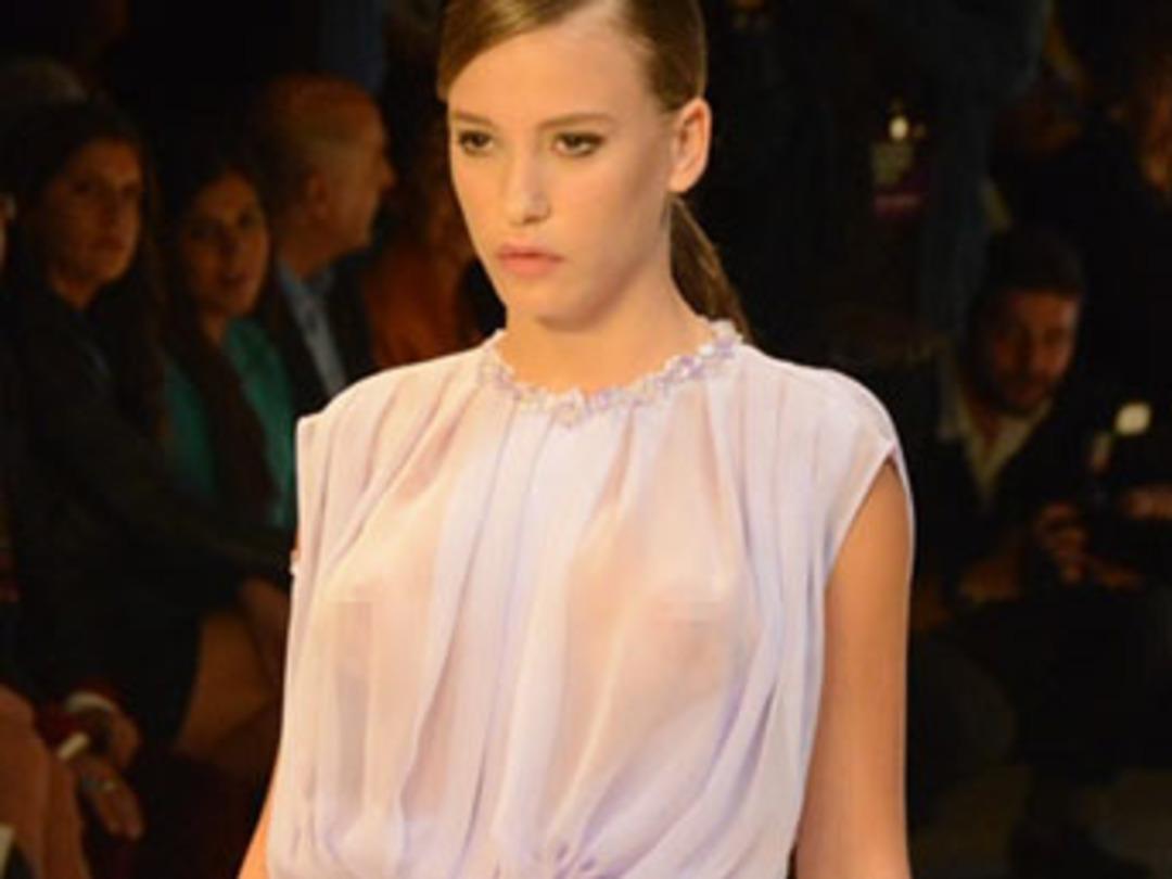 Serenay'dan cesur transparan