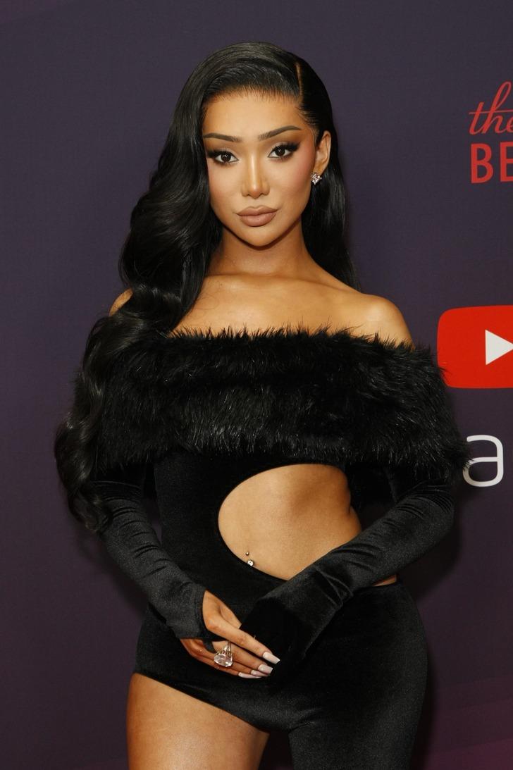 Yarısı yok! Kırmızı halıya damga vurdu G5