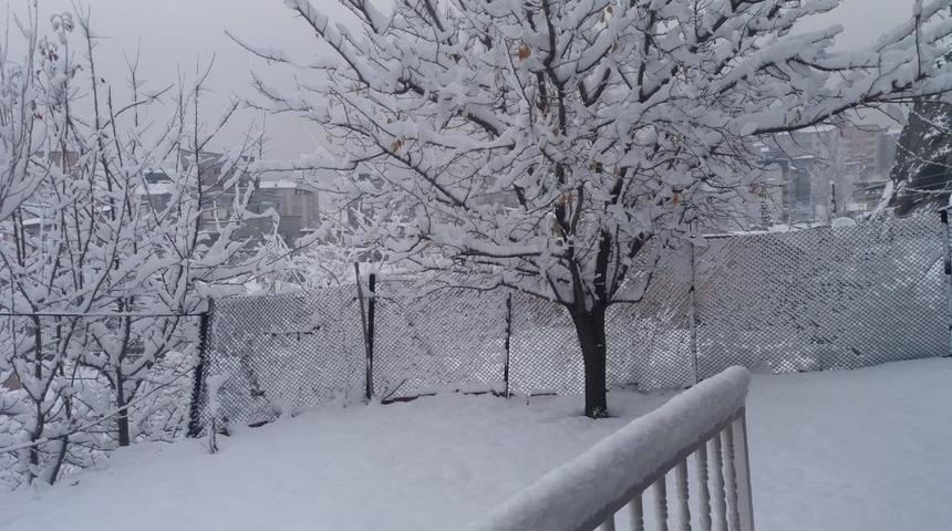 Hakkari&rsquo;de k&ouml;y ve mezra yolları yeniden ulaşım a&ccedil;ıldı