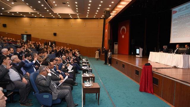 Büyükşehir Belediye Meclisi'nde 'prezervatif' tartışması