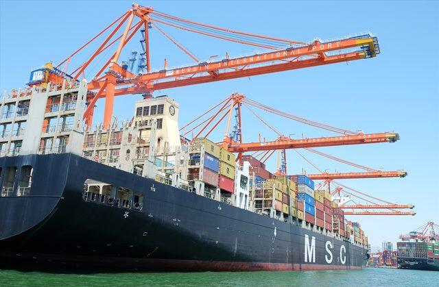 Mersin Limanı'nın günlük konteyner hacmi 7 bin 940 TEU