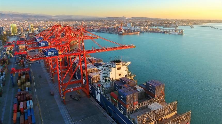 Mersin Limanı'nın g&uuml;nl&uuml;k konteyner hacmi 7 bin 940 TEU