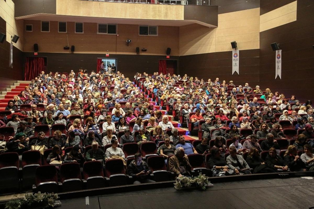 Maltepe&rsquo;de vuslatın 746. yılında Altan Erkekli, Mevl&acirc;na&rsquo;yı anlattı