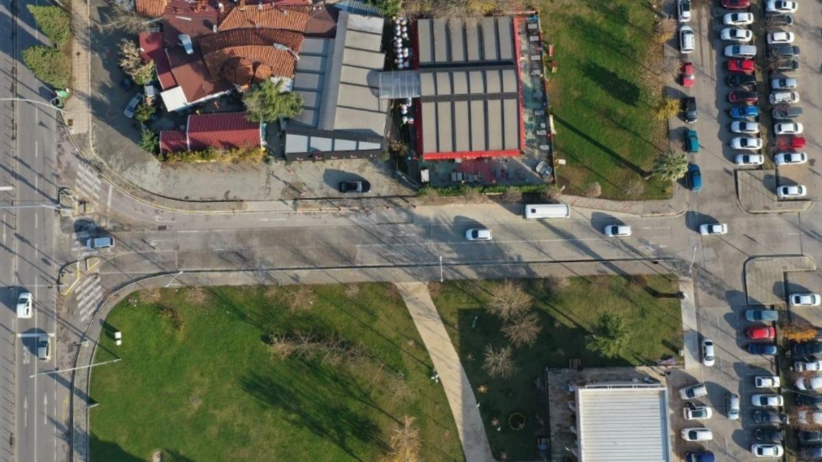 İzmit sahilindeki otoparkın &ccedil;ıkışındaki trafik problemine &ccedil;&ouml;z&uuml;m