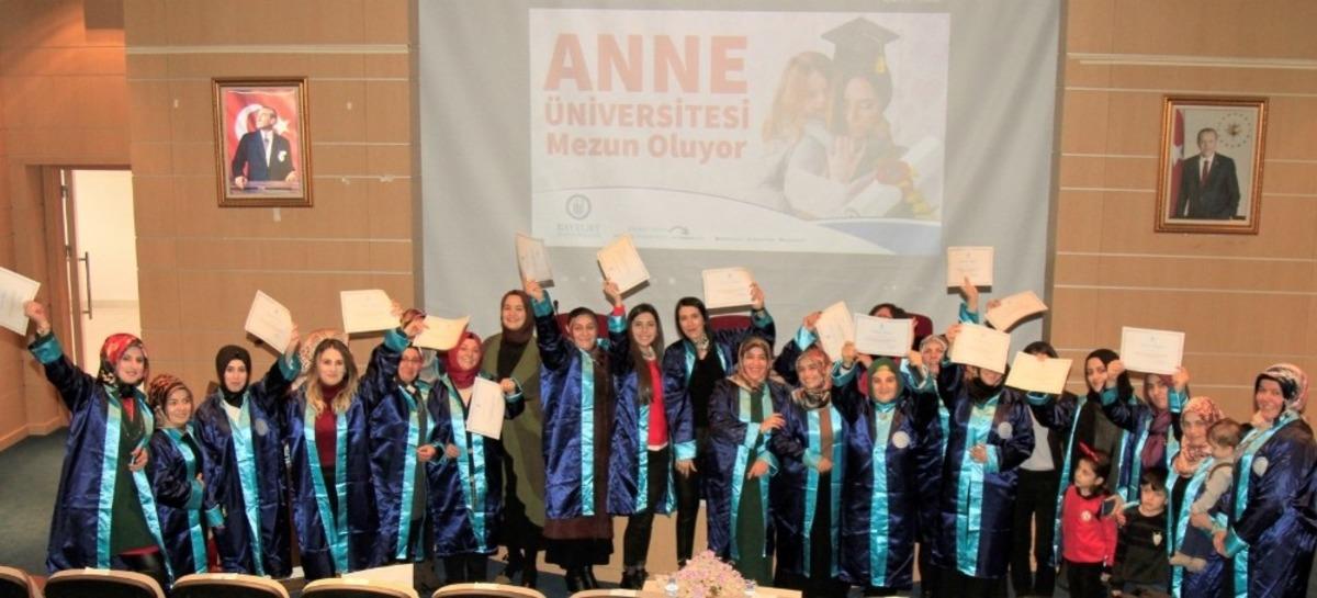 Anne &uuml;niversitesi ilk mezunlarını verdi